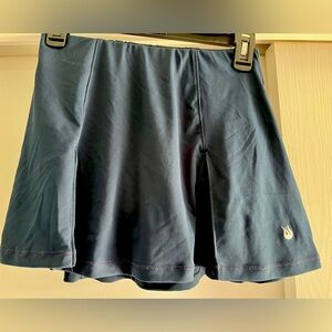 Like New Solfire golf tennis skort Women’s Small dark blue workout